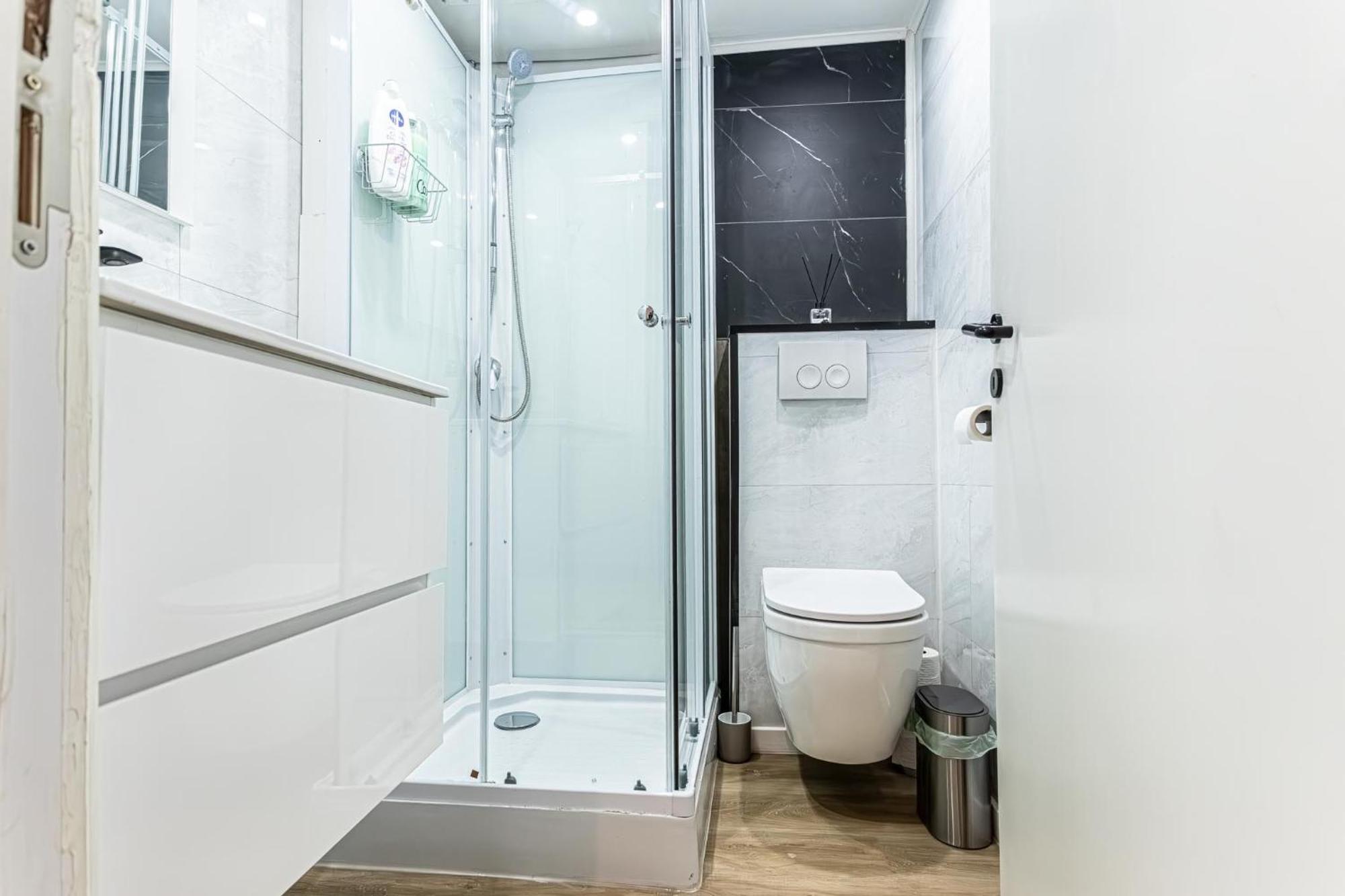 Spacious Shared 5Br Apt In The Heart Of Gent Exterior photo